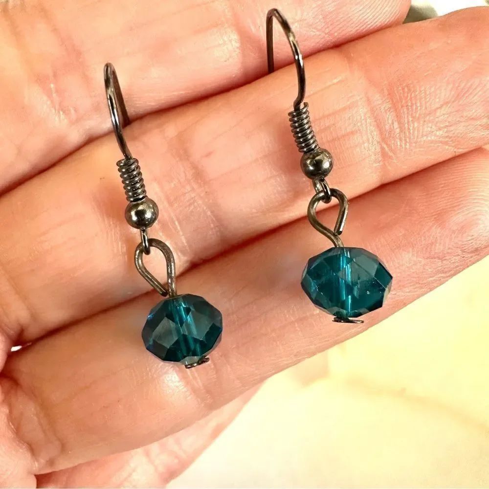 Trouvaille Boutique blue beaded drop earrings